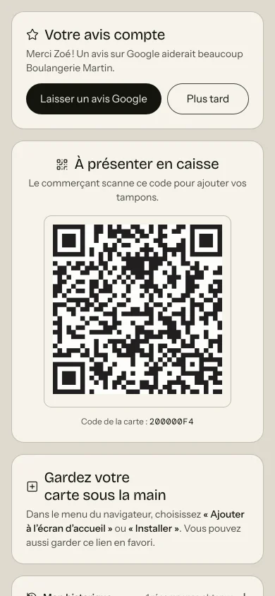 Sur le téléphone d’une cliente : « Votre avis compte », avec les boutons « Laisser un avis Google » et « Plus tard ».