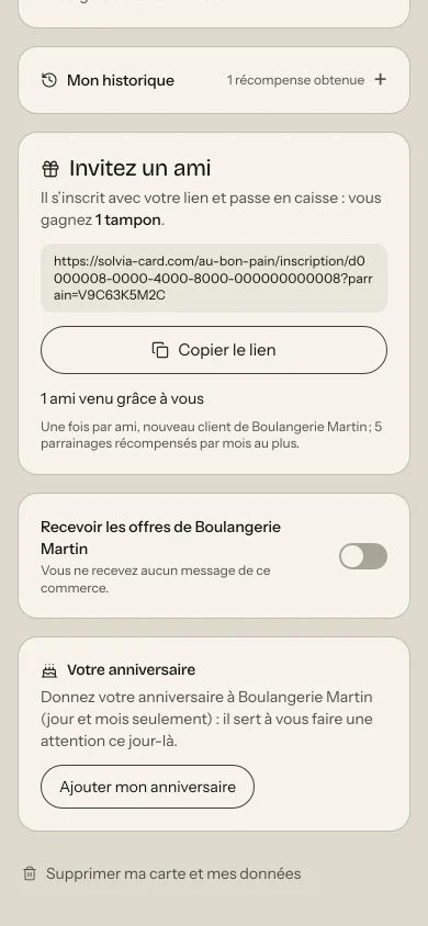 Sur le téléphone d’un client : « Invitez un ami », son lien à envoyer, et « 1 ami venu grâce à vous ».